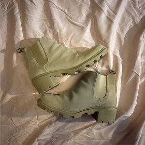 Steve Madden Light Beige Ankle Boots